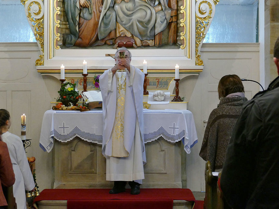 Familiengottesdienst zum Erntedankfest in der Weingartenkapelle (Foto: Karl-Franz Thiede)